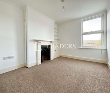 4 bedroom property to rent - Photo 4