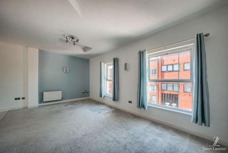 St Michael's Court, Warstone Parade East, Jewellery Quarter, B18 - Photo 2