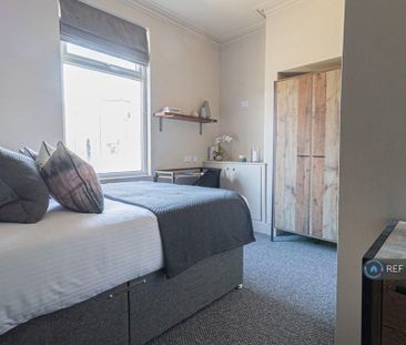 1 bedroom in a house share to rent - Photo 6