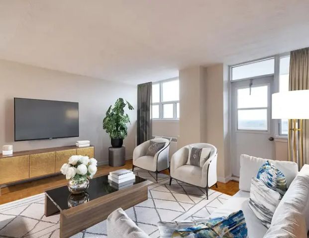 890 Mount Pleasant Apartments | 890 Mount Pleasant Road, Toronto - Photo 1