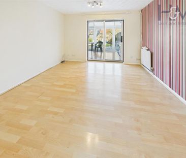 2 bedroom end of terrace house to rent - Photo 3