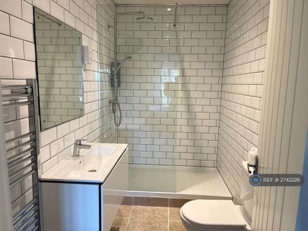 1 bedroom maisonette to rent - Photo 5