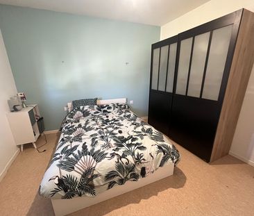 Location Appartement 3 pièces 71m² - Photo 3