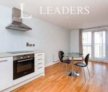 Studio to rent - Photo 6