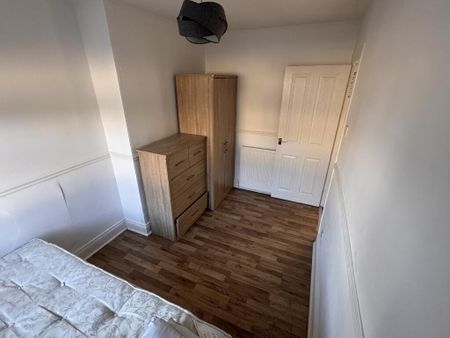 49 Tavanagh Street, Belfast, BT12 6JN - Photo 3