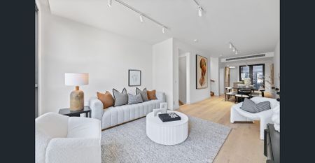 Luxurious living in a prestigious Hotham Hill location - Photo 2