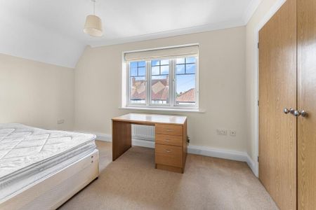 6 bedroom townhouse to rent - Photo 4