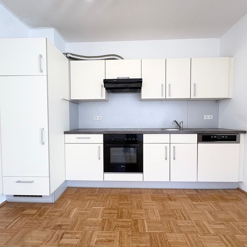 2-Zimmer-Erstbezug nach Sanierung in zentraler Lage - Provisionsfrei! - Photo 1