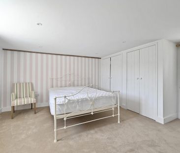 2 bedroom detached bungalow to rent - Photo 3
