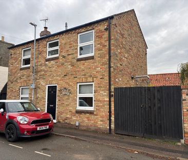 Falcon Lane - Photo 6