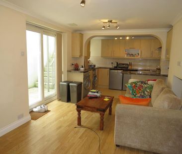 2 bedroom ground floor flat to rent - Photo 6