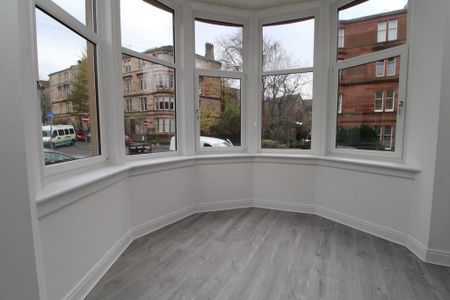 3 bedroom flat to rent - Photo 2