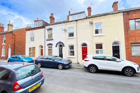 Chatsworth Road, Harrogate, HG1 5HX - Photo 2