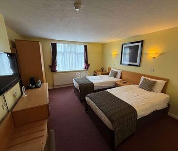 Connaught Road, Reading, RG30 - Photo 1