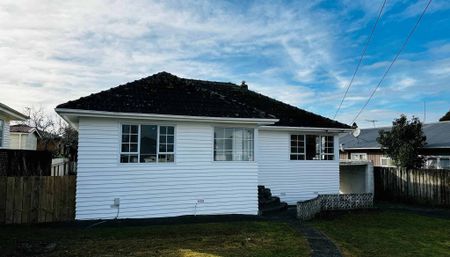 Spacious 2 Bedroom Home !! - Photo 5