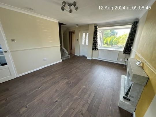 Tobruk Close - Photo 1