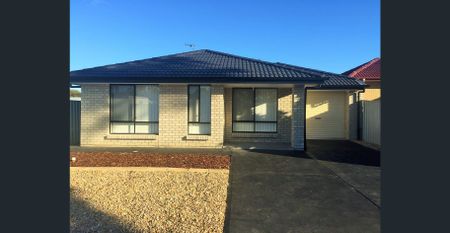 Modern Home with Shed ! - Photo 2