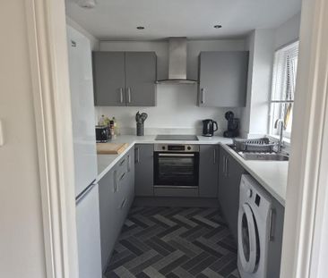 2 bedroom flat to rent - Photo 3