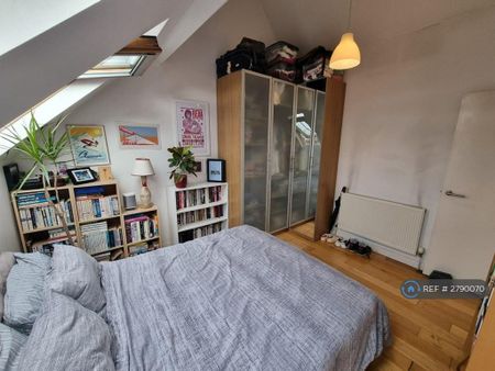 2 bedroom flat to rent - Photo 5