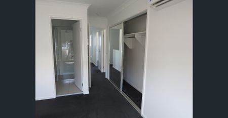 2 MODERN- LARGE TOWN-HOUSEs, Luxury Bayside Living With Location! Thornlands. - Photo 2