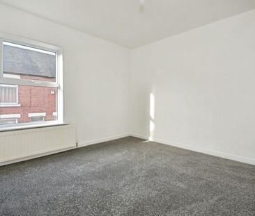 2 bedroom House To Let Total Size: 640 SQ FT - Photo 6
