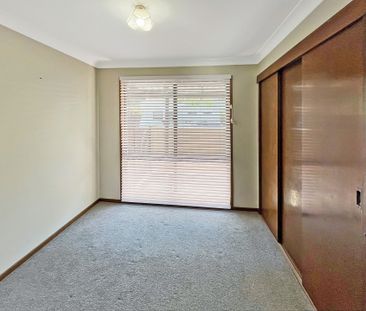 TRADIES DELIGHT! IMMACULATELY PRESENTED HOME - Photo 1