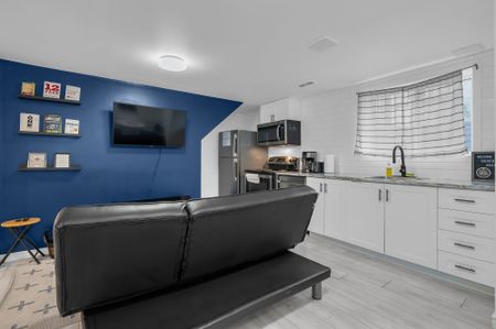 For Lease - 16 GOLDEN Boulevard Unit# 2, Welland, Ontario - Photo 2