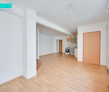 Pronájem hezkého bytu 1+kk s dvorkem v centru města Šternberk - Photo 5