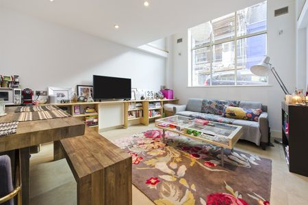 St Lukes Mews, W11 - Photo 4