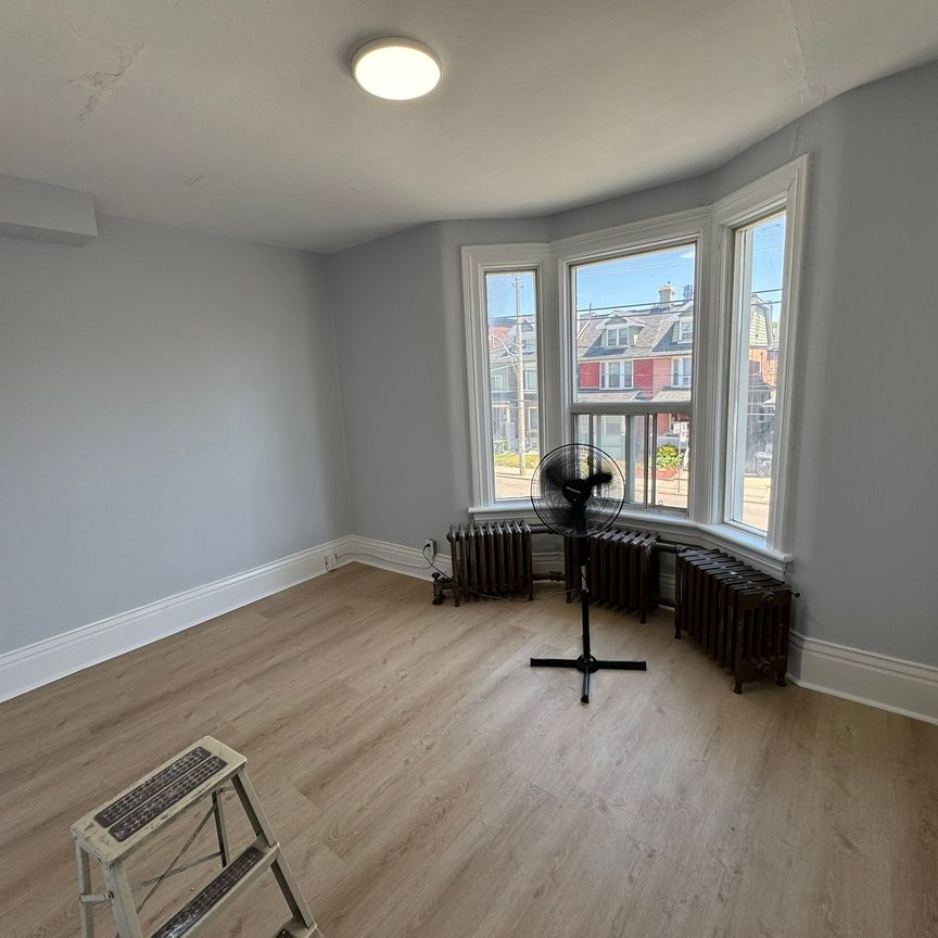 For Lease - 618 Bathurst Street Unit# 201, Toronto, Ontario - Photo 1