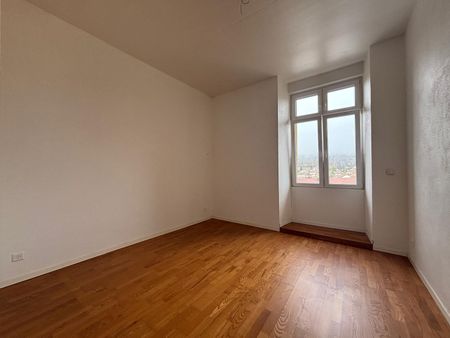 4-room apartment, in a quiet area and stunning views - Photo 4