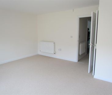 St James Close - Photo 2