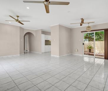 A Well-Appointed Executive Residence Offering Style, Functionality ... - Photo 2