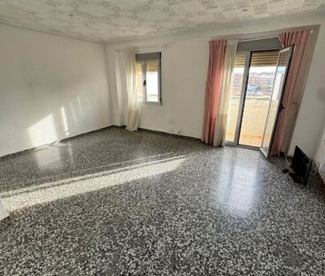 Piso de alquiler en Carretera de Malilla, Malilla - Photo 1