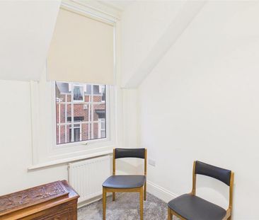 3 bedroom terraced house to rent - Photo 5