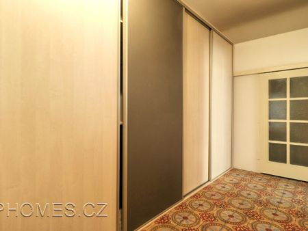 Pronájem bytu 3+1 101 m2 - Fotografie 2