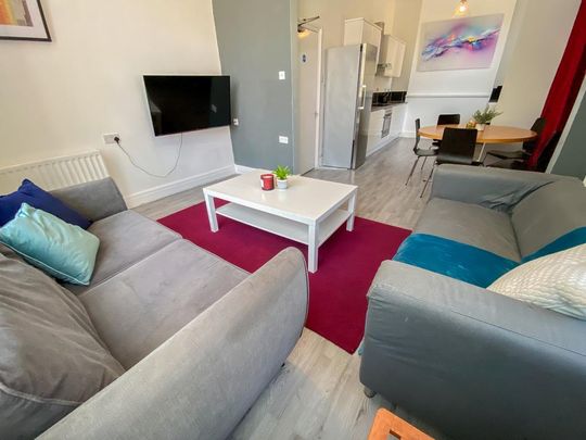 5 bedroom semi-detached house to rent - Photo 1