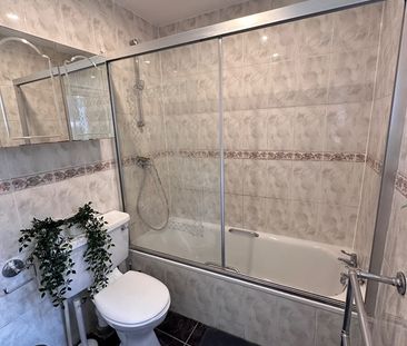 Room in a Shared House, Walm Lane, NW2 - Photo 1