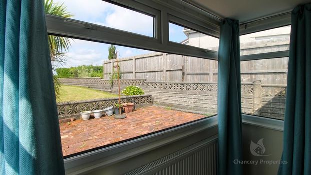 2 bedroom bungalow to rent - Photo 1
