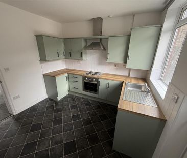 2 bedroom terraced house to rent - Photo 4