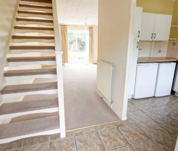 3 bedroom semi-detached house to rent - Photo 4