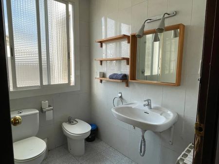 Via Laietana, Barcelona, Catalonia 08003 - Photo 3