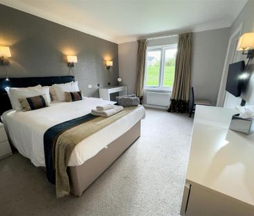 1 bedroom private hall to rent - Photo 2
