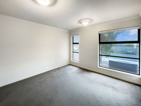 42 Gallant Way, Winter Valley - Photo 3