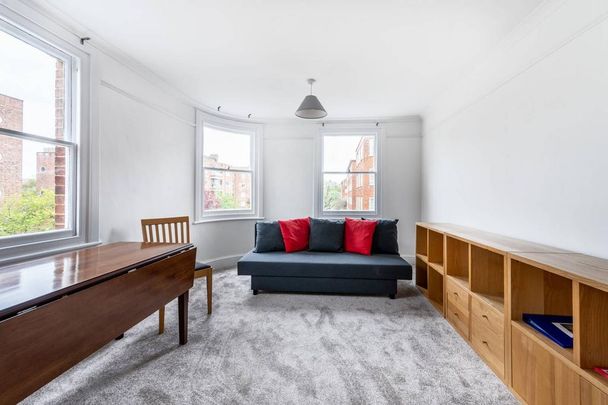 2 bedroom flat to rent - Photo 1