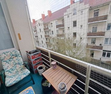 Modernisierte 3-Zimmer-Wohnung mit Balkon Bremerhaven-Geestemünde! - Foto 1