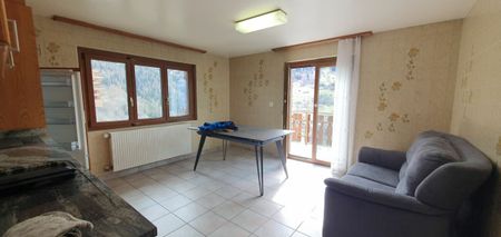 4.5 renovated rooms with balcony, parking space and valley view - Photo 4