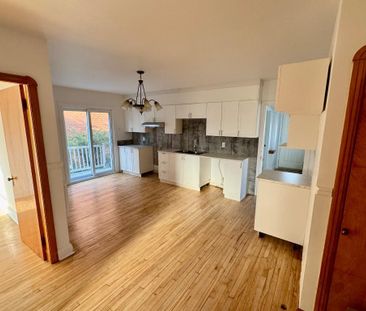 A Louer 6 1/2 rénover au complet - Photo 2