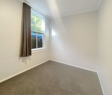 Moa Point 2 bedroom with sea views! - Photo 3