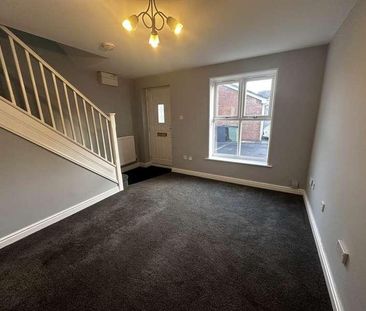 Buckingham Grove, Grimsby, DN33 - Photo 2